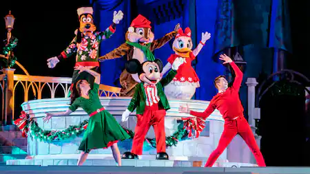 Mickey's Most Merriest Celebration - Mickey's Very Merry Christmas Party - Favorite Grampy Travels