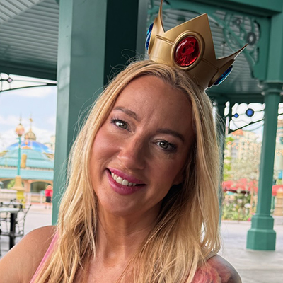 Kat Miller - Travel Agent - Favorite Grampy Travels