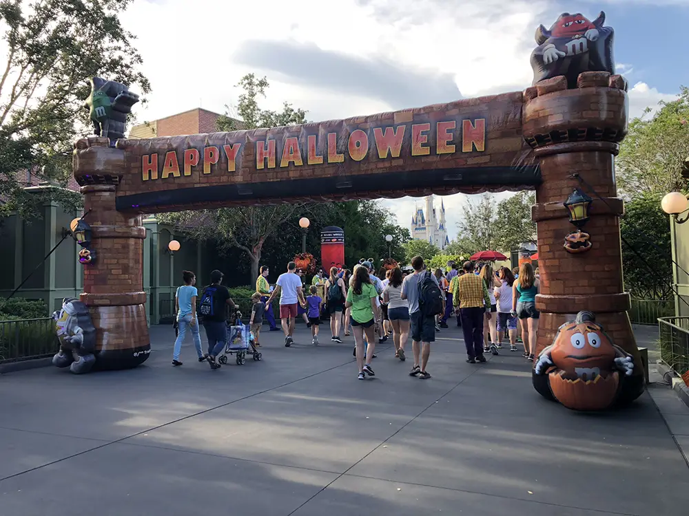 Mickeys Not So Scary Halloween Party Halloween Entrance