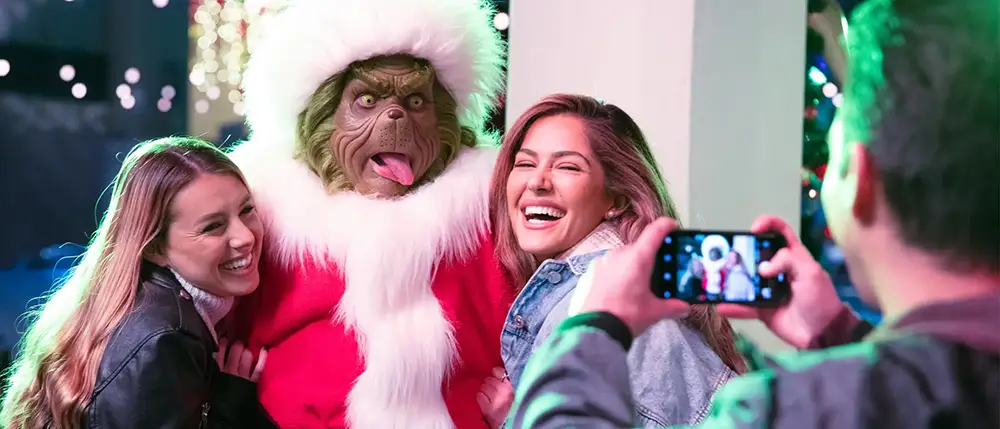 universal studios hollywood grinchmas grinch silly picture