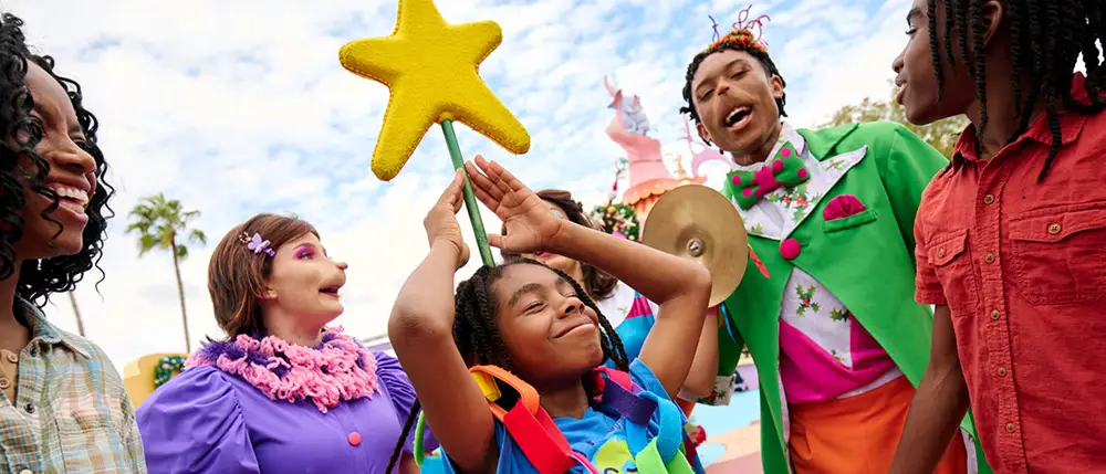 universal studios orlando grinchmas whos and kid with star