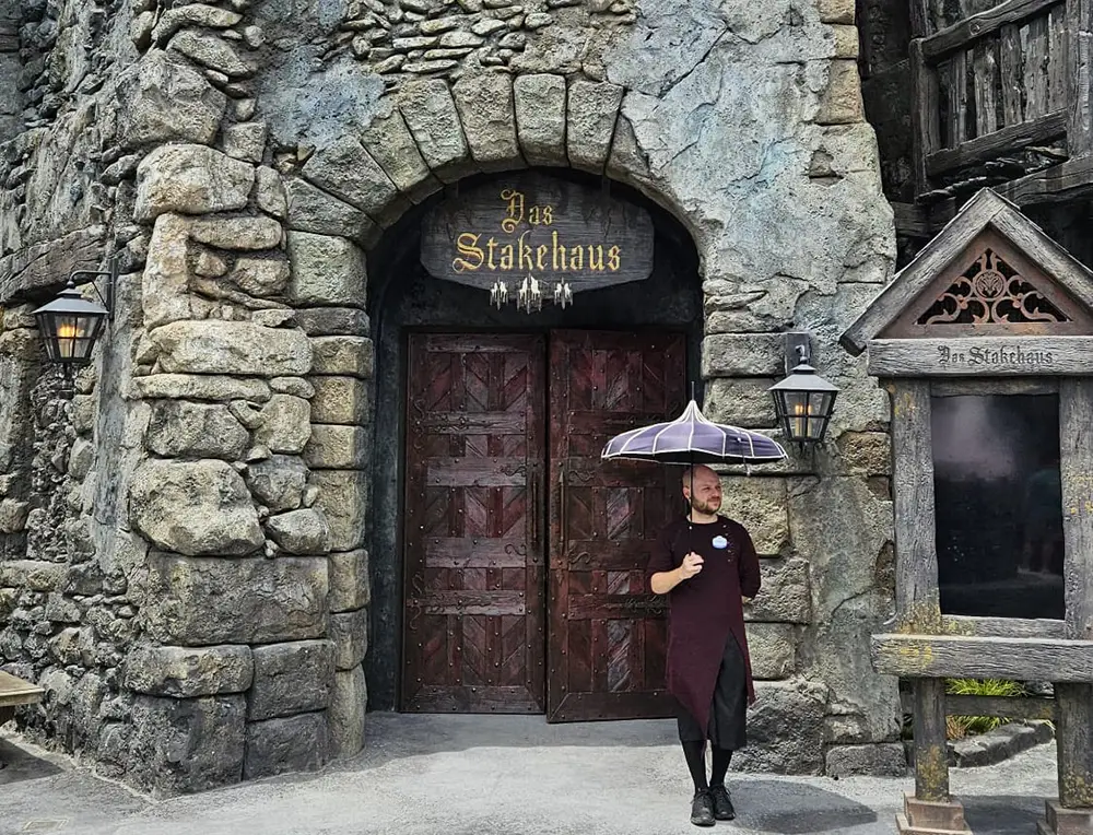 universal epic universe dark universe das stakehaus exterior