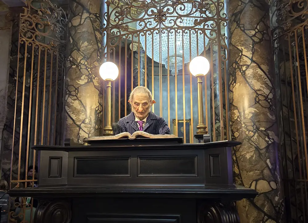 universal studios orlando gringotts goblin universal studios orlando gringotts goblin