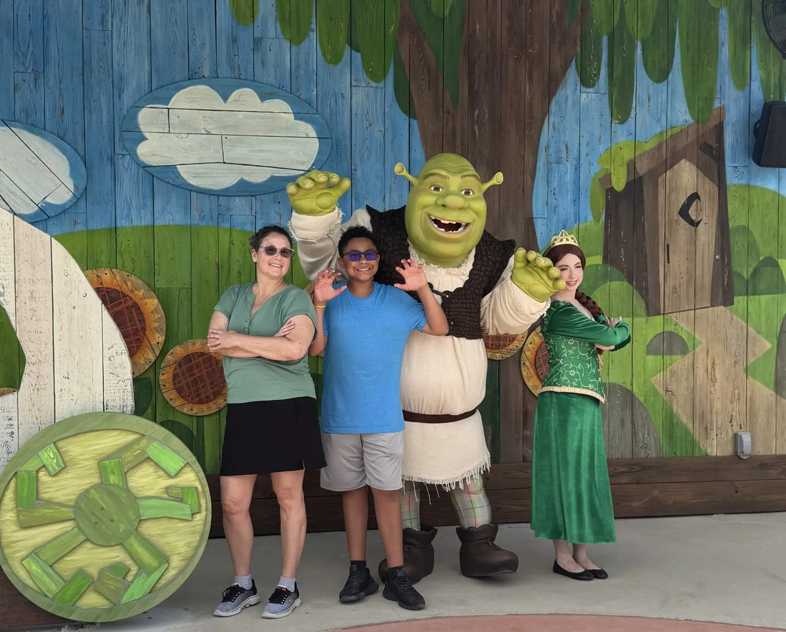 Ukr-dreamworks-shreks-swamp-shrek-and-fiona-meet-and-greet - Favorite Grampy Travels Shrek and Fiona Characters Posing with Guests at the Happily Ogre After Meet and Greet in Universal Kids Resort - Favorite Grampy Travels 2026